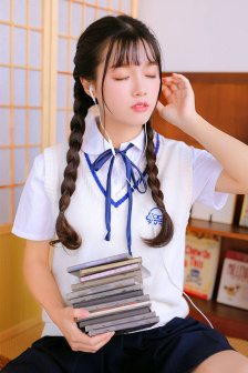 学生和妈妈的朋友详情介绍